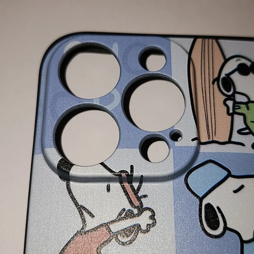Brand new Apple IPhone 🍎 15 Pro Max Peanuts Snoopy soft Silicone Phone Case